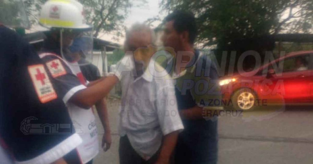 ¡Anciano atropellado por una camioneta!