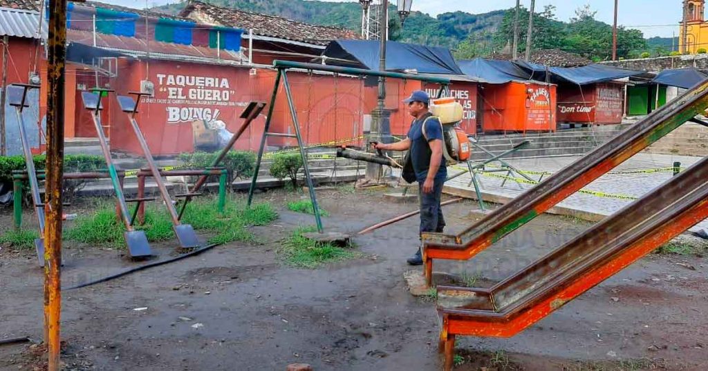 Cierran negocios en Coyutla, solo farmacias están abiertas