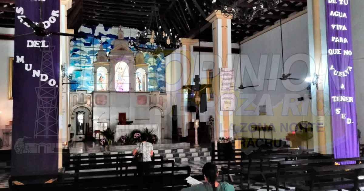 Acceso a Catedral, en número reducido de feligreses y solamente para orar