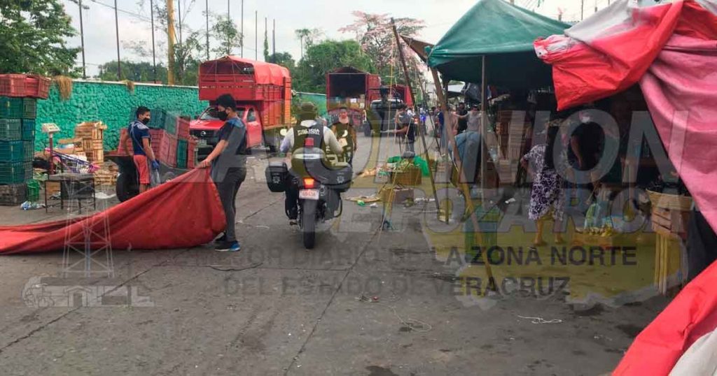 Meten en cintura a comerciantes de La Mina en Poza Rica