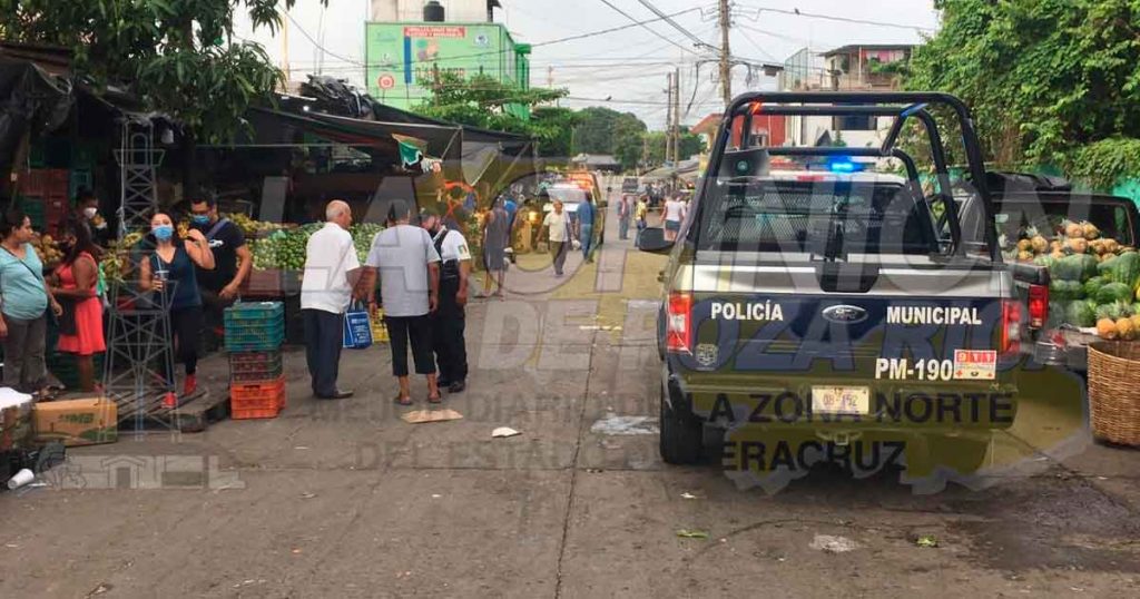 Meten en cintura a comerciantes de La Mina en Poza Rica
