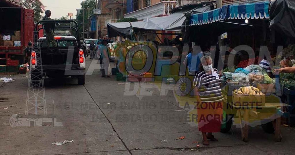 Meten en cintura a comerciantes de La Mina en Poza Rica