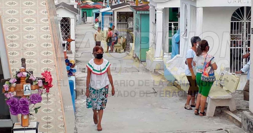¡Cierran el panteón Santísima Trinidad!