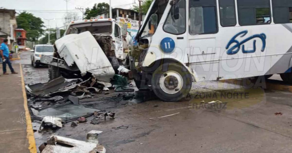 Choca micro con una pipa