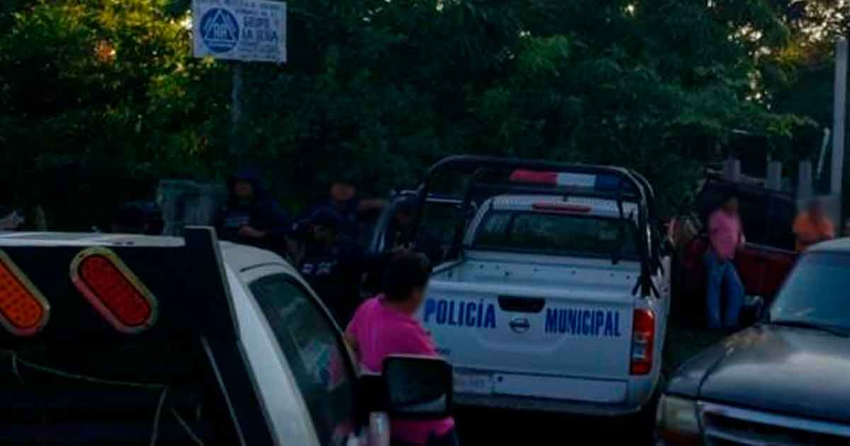 Policías de Citlaltépetl balean una camioneta