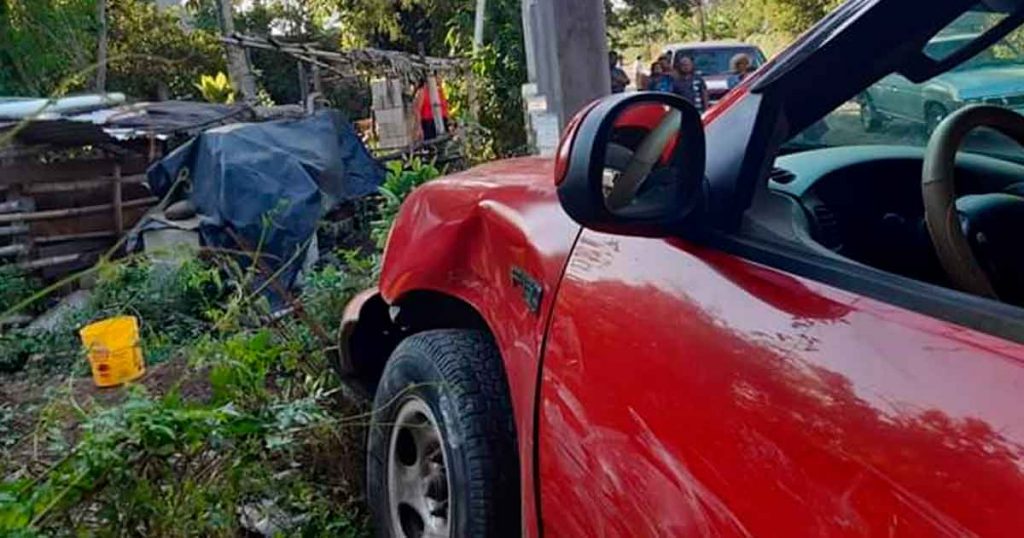 Policías de Citlaltépetl balean una camioneta