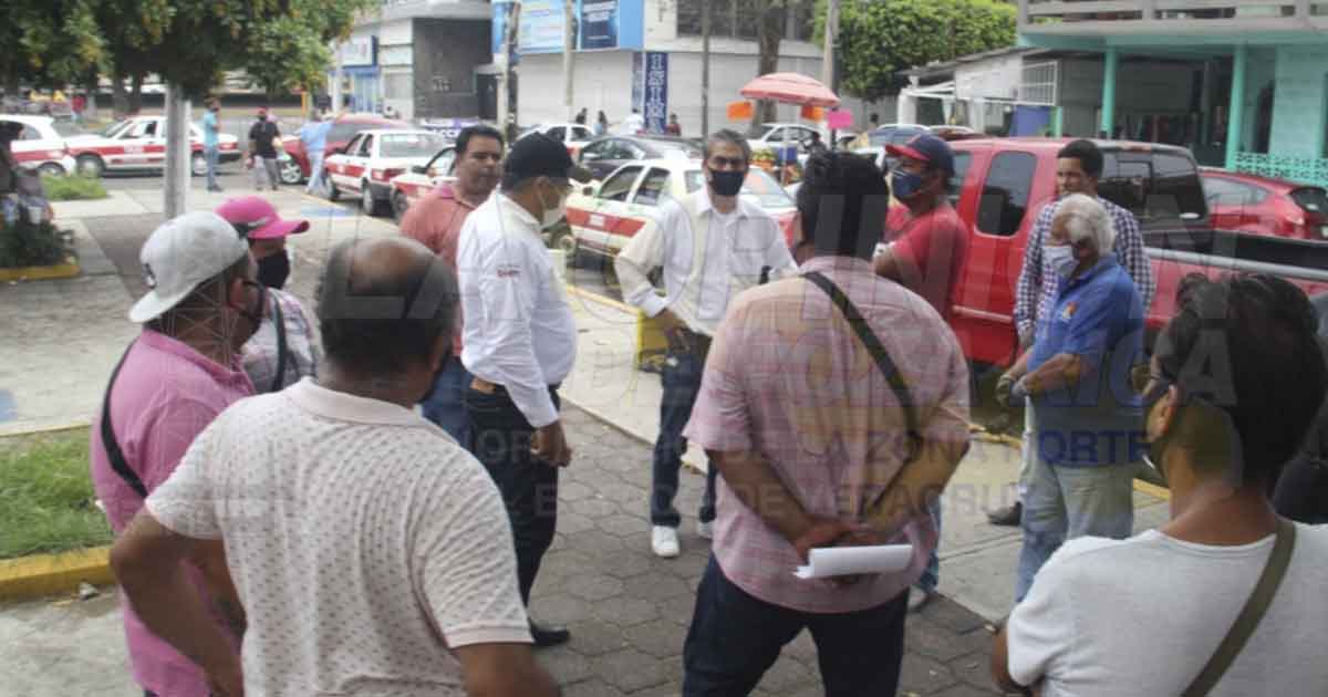 Reordenan a taxistas en Poza Rica