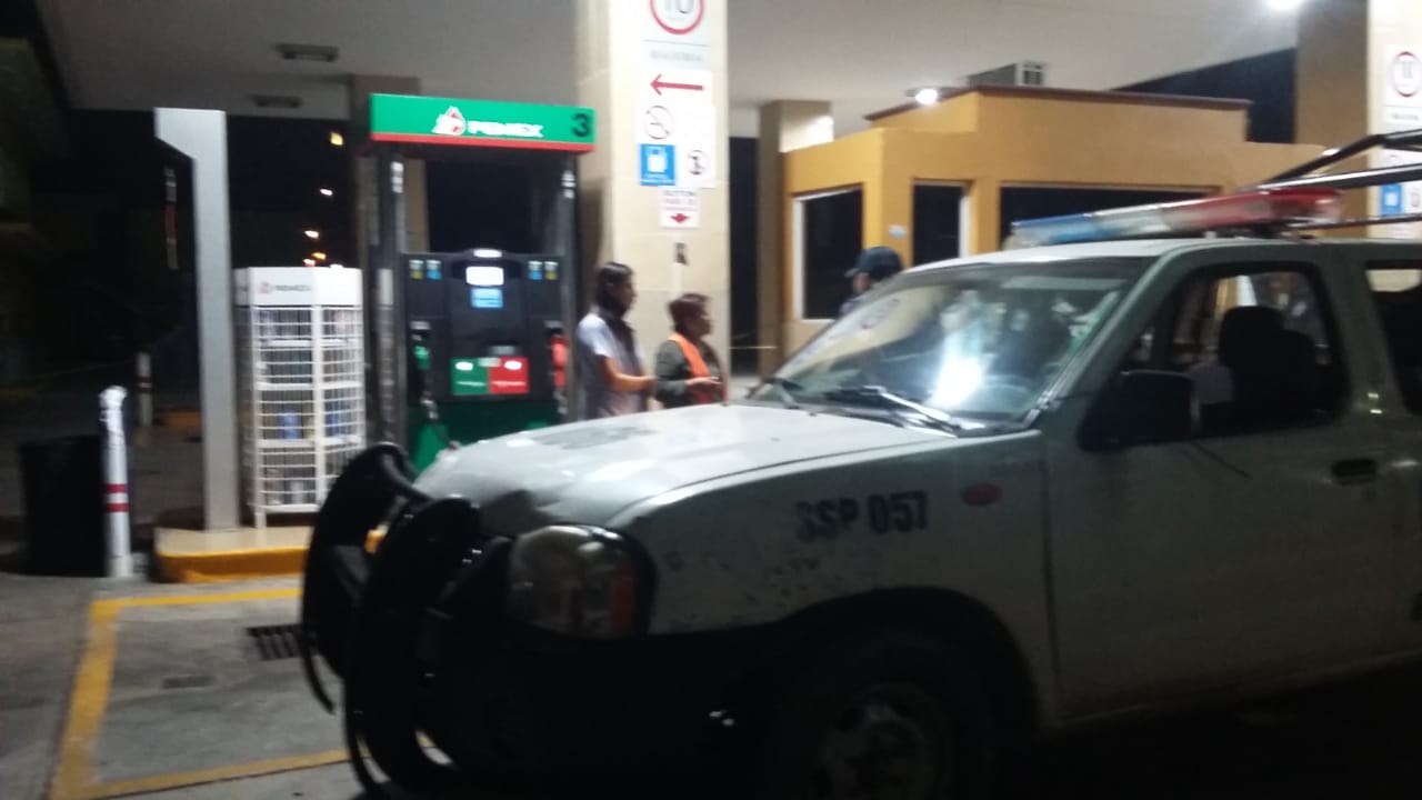 ¡Asaltan gasolinera! en Tuxpan