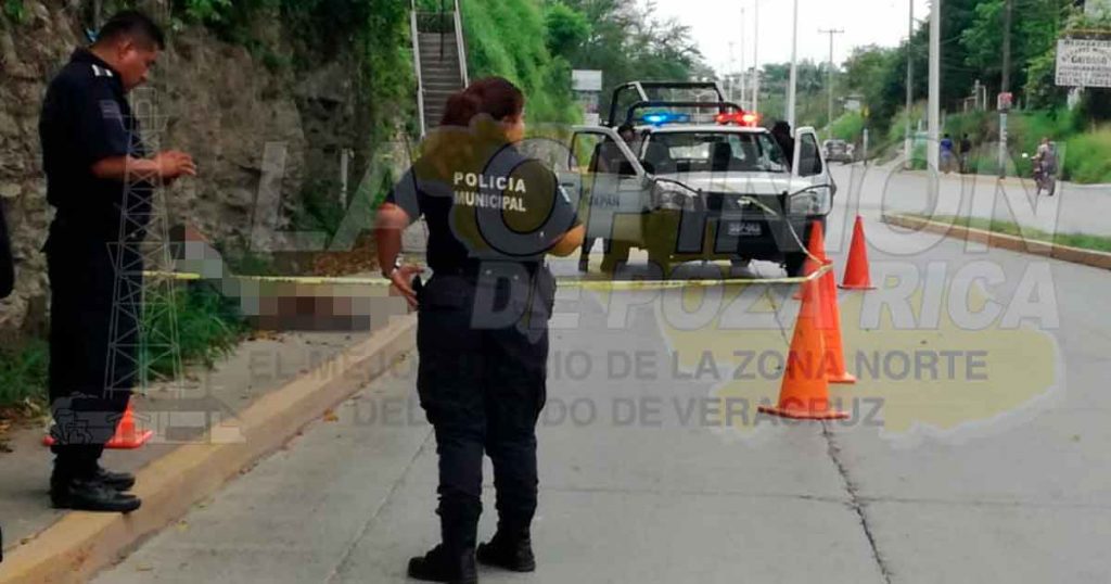 Profesor se infarta en calles de Tuxpan