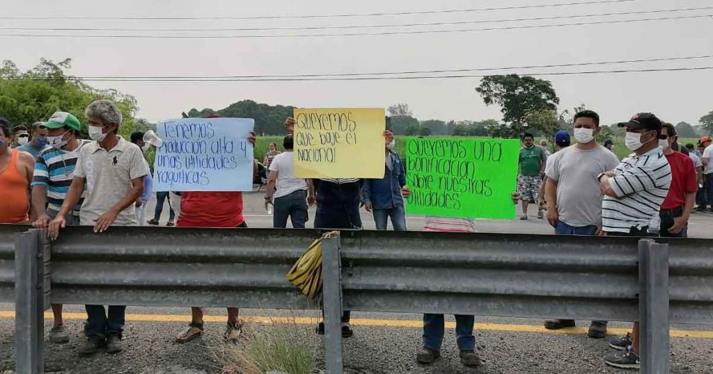 Bloqueada la carretera Veracruz-Poza Rica