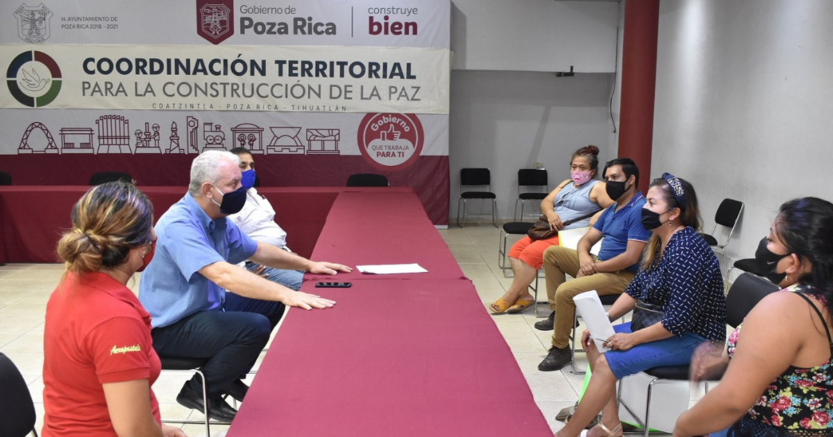 Gobierno de Poza Rica atiende necesidades de comerciantes