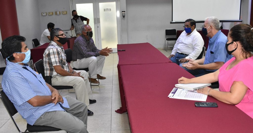 Gobierno de Poza Rica atiende necesidades de comerciantes