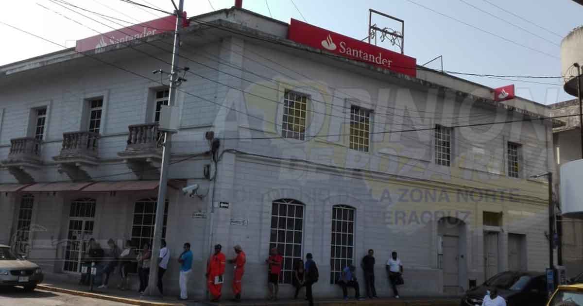 Bancos y el INE no se ponen de acuerdo, señalan ciudadanos en Tuxpan
