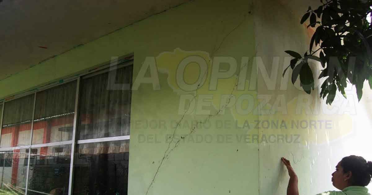 Daños del sismo de 2017 en la región Tuxpan, aún sin reparar