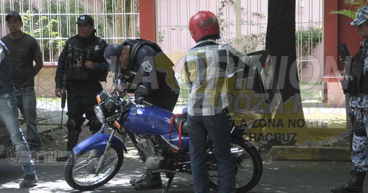 En el olvido, policías municipales