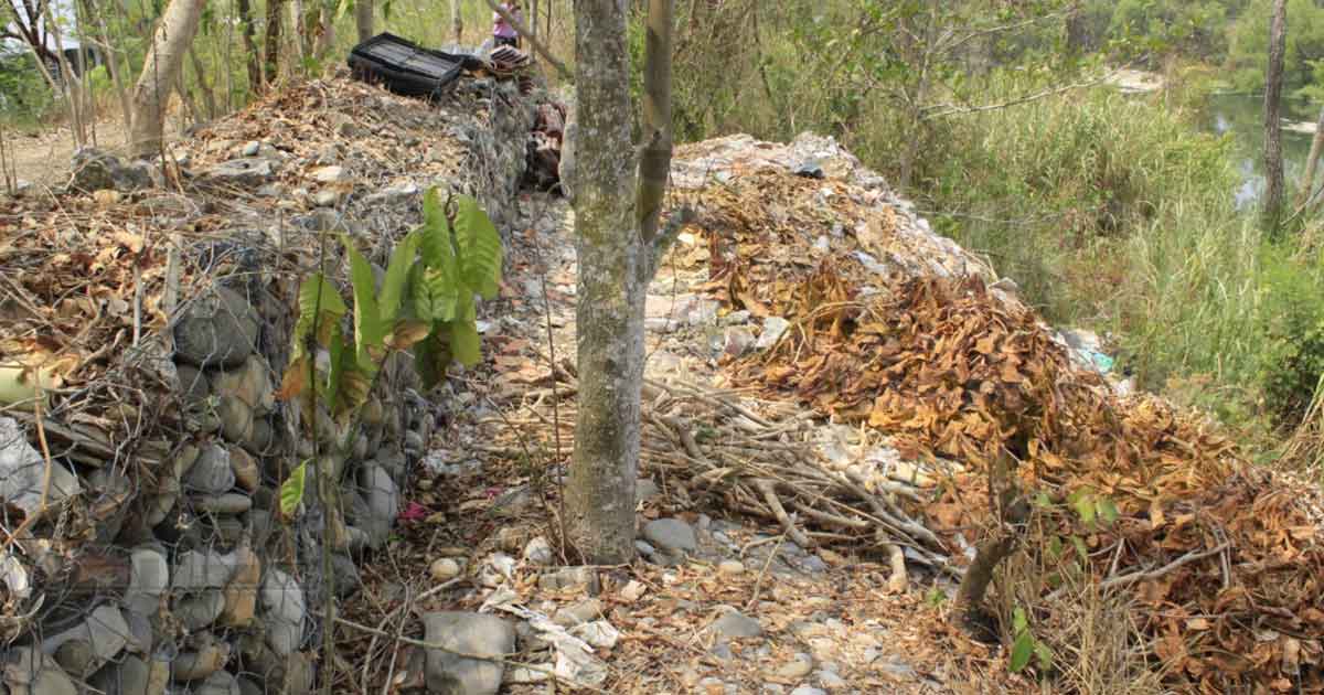 Piden inspección de muro de contención