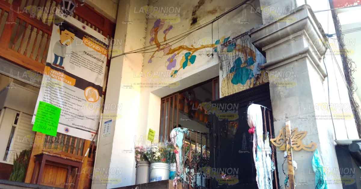 Queman altar a la Guadalupana de Xalapa