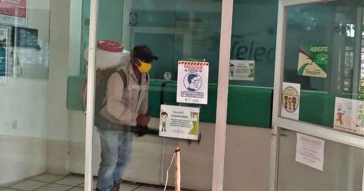 Ayuntamiento de Naranjos sanitiza espacios públicos y privados