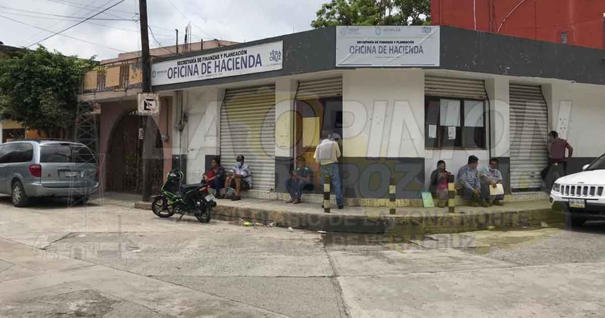 El canje de placas de los vehículos usados se mantendrá suspendidos