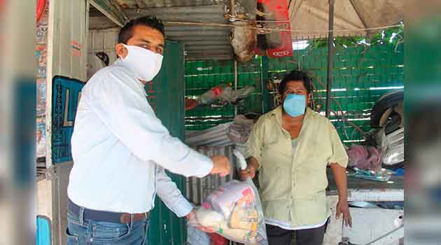 La Opinión de Poza Rica apoya a voceadores