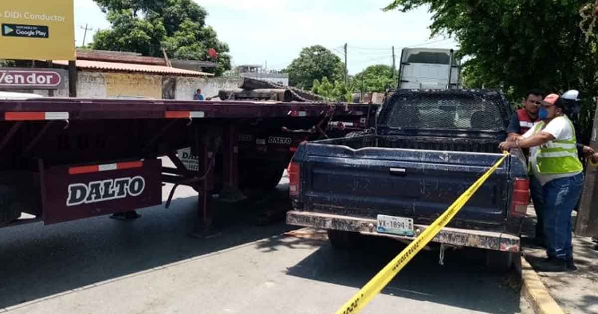 Quedó prensado en su camioneta en Tampico