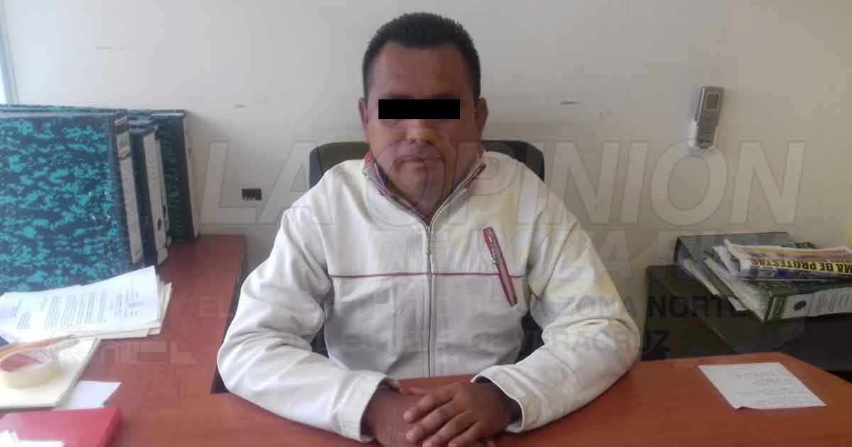 Otorgan licencia a Efraín Rivera por enfrentar un proceso en su contra