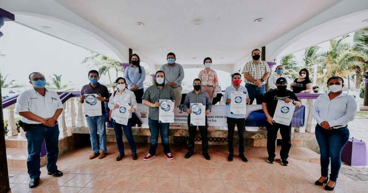 Capacitan a más prestadores de servicios en Tuxpan