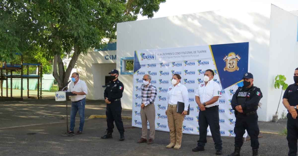 Va el ayuntamiento de Tuxpan por la profesionalización policial