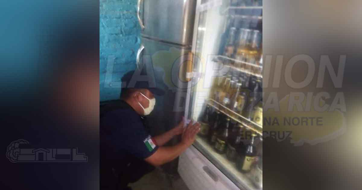 Tienda de abarrotes operaba como vil cantina en Barra de Cazones