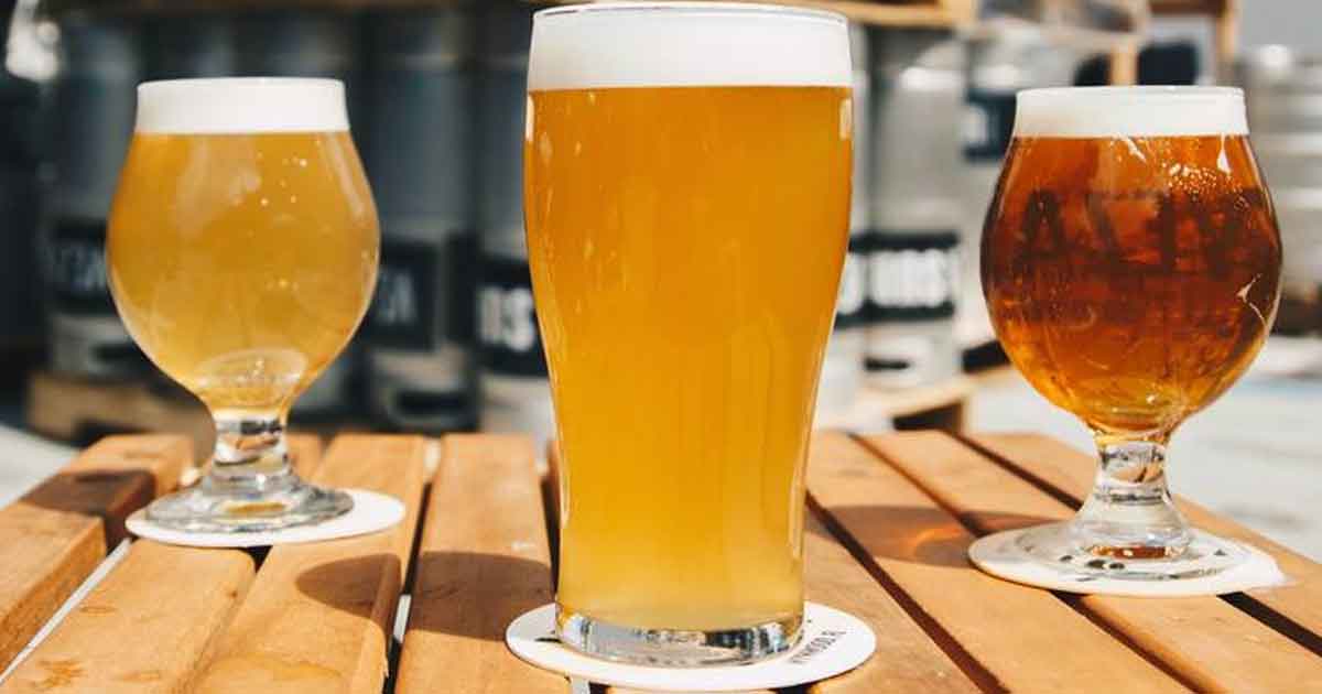 Cómo se sirve la cerveza y en qué tipo de vaso