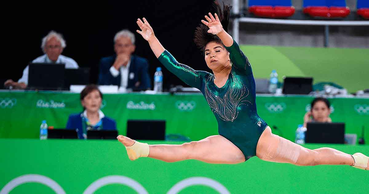 Alexa Moreno dona en Mexicalli más de 2,000 cubrebocas a policías y bomberos