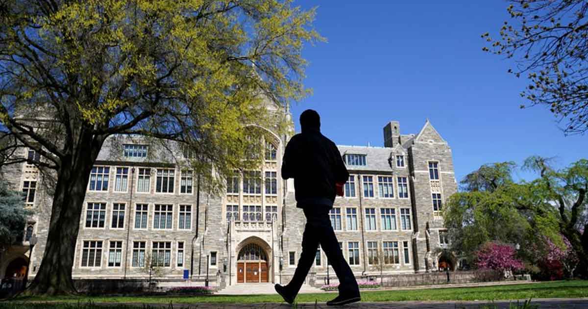Estados Unidos anunció que prohibirá el ingreso de nuevos estudiantes universitarios extranjeros que tengan todas sus clases en formato virtual