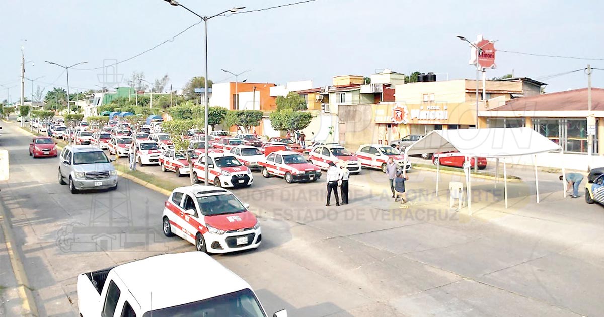 Y ahora, regaña Cuitláhuac a Poza Rica y Coatzacoalcos