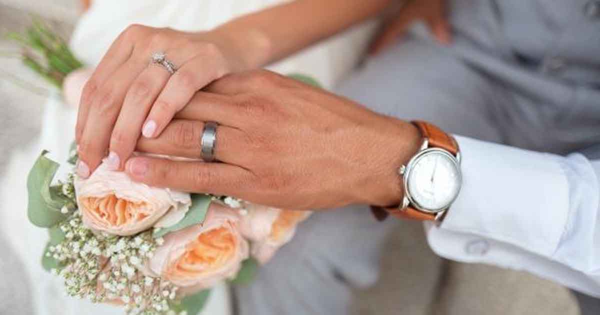 Una boda termina con la muerte del novio y 80 invitados contagiados