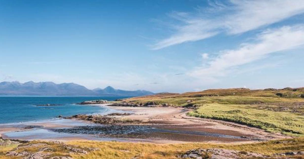 Alquiler barato y empleo: una isla de Escocia busca familias que se muden allí