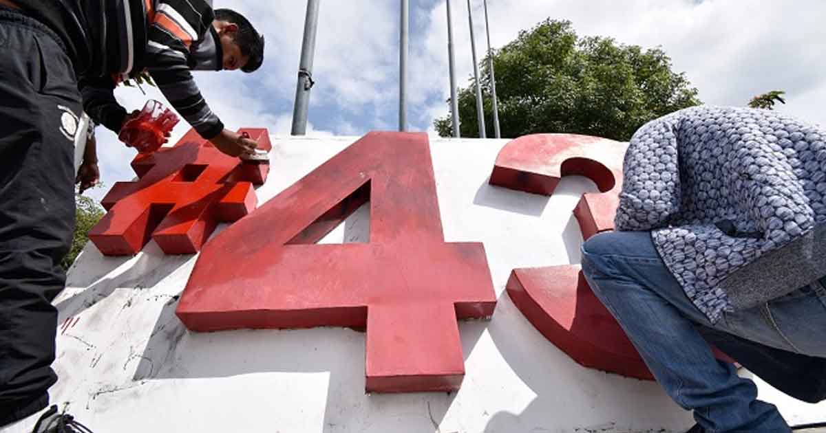 FGR identifica restos de uno de los 43 normalistas de Ayotzinapa