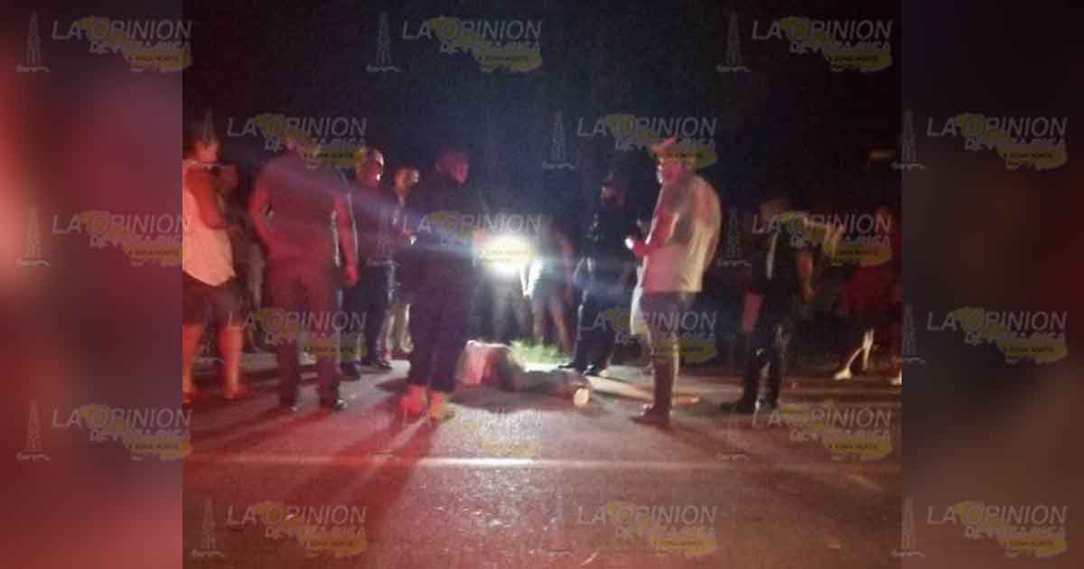 Prensado en choque; el chofer huyó