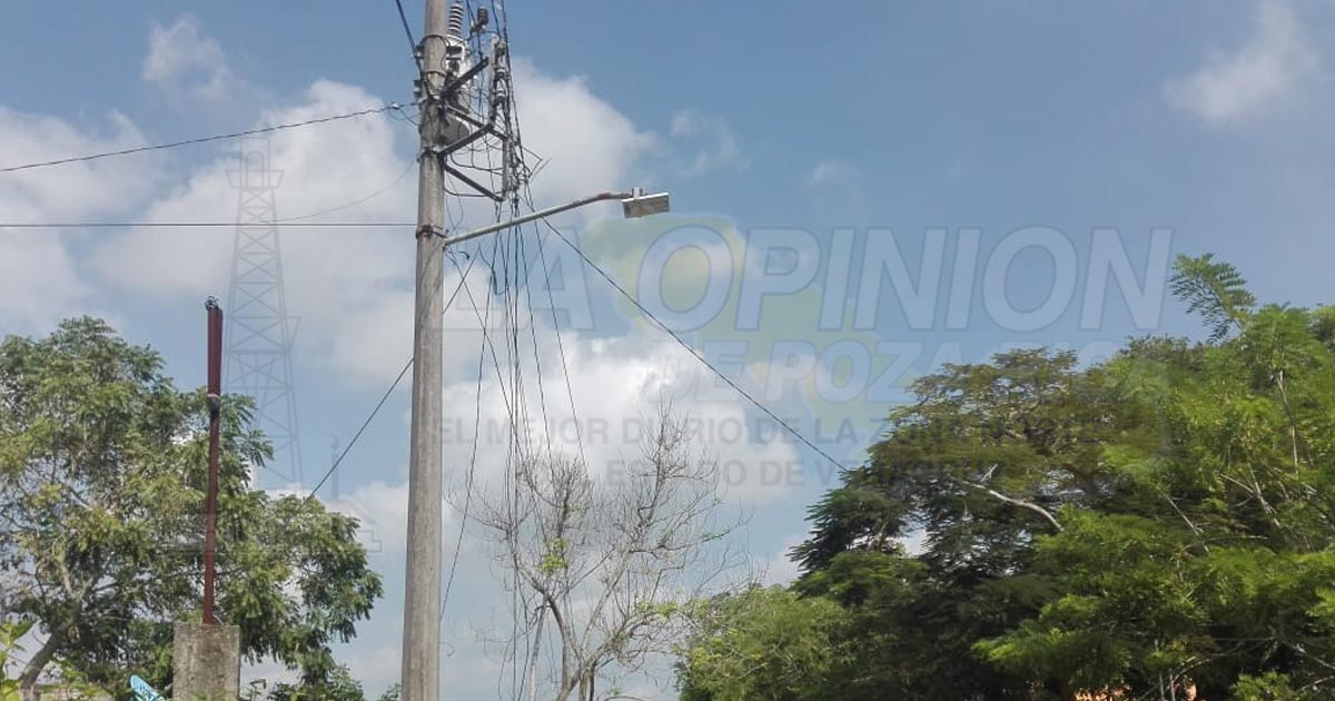 Protestan en Tuxpan por apatía de CFE