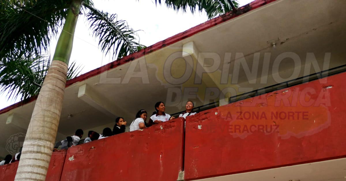 Retrasada escrituración de escuelas