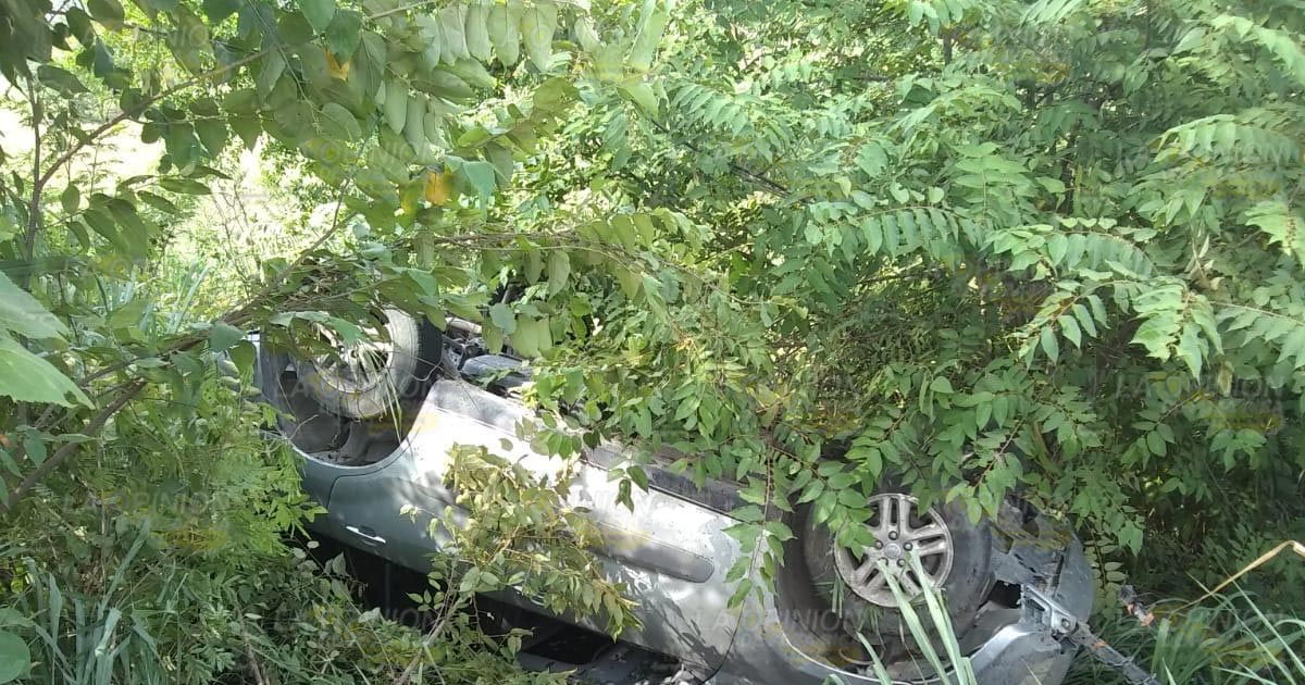 Vuelcan centroamericanos en carretera federal