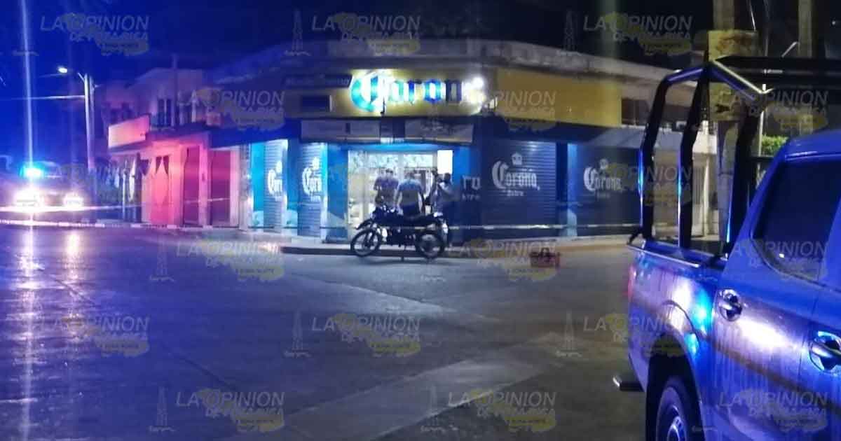Agreden a balazos a encargado de un Modelorama en Álamo
