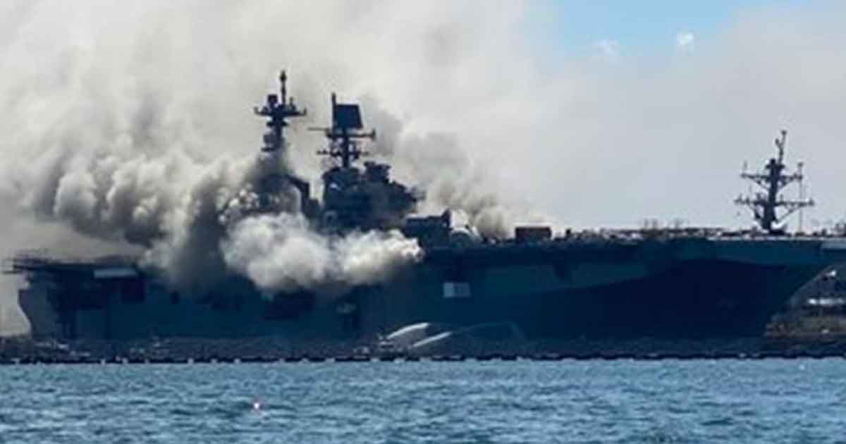 Explosión y fuego: arde un buque de la Armada de los EEUU en San Diego