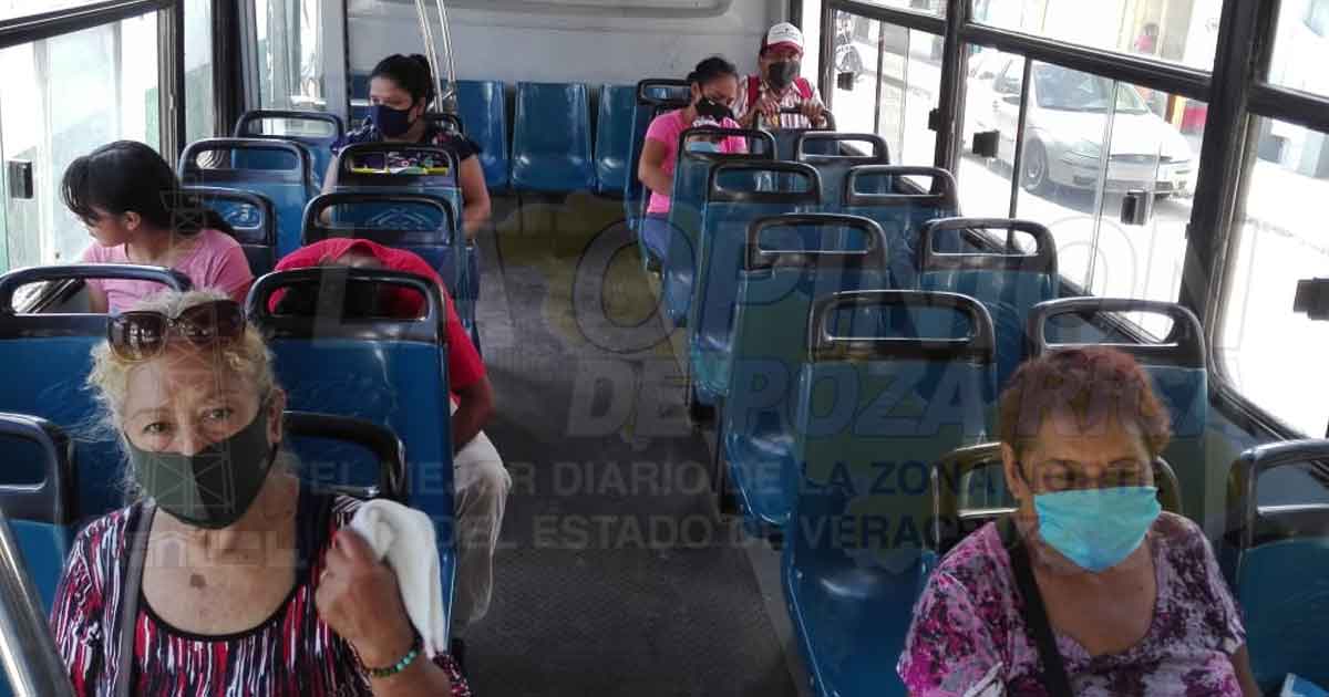 Choferes, en riesgo de contagio y con muy bajos ingresos en Tuxpan