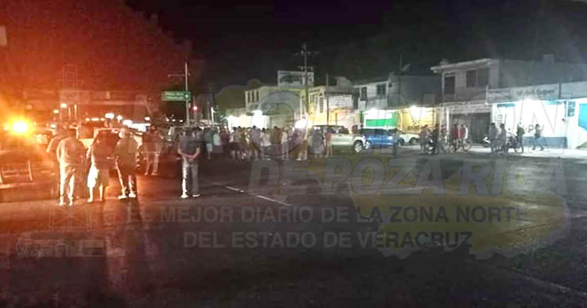 Cierran carretera federal
