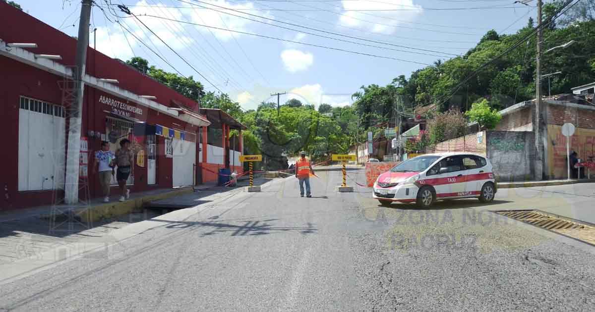 Cambian circulación por reconstrucción de avenida