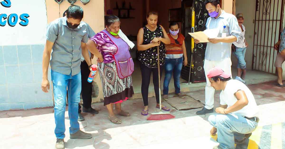 Alcalde de Naranjos supervisa obras que se llevan a cabo en la zona centro