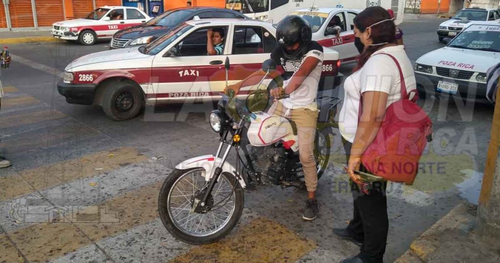 Chocan motociclistas