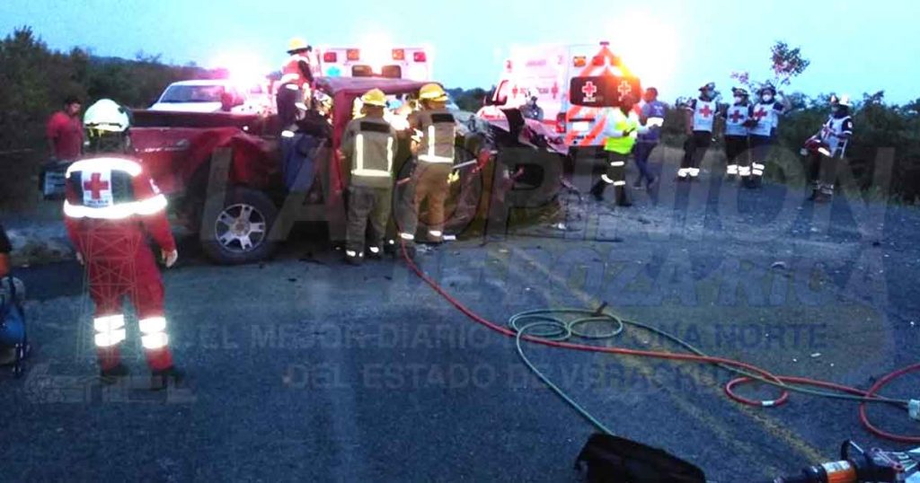 Dos muertos y cinco lesionado en choque de camionetas