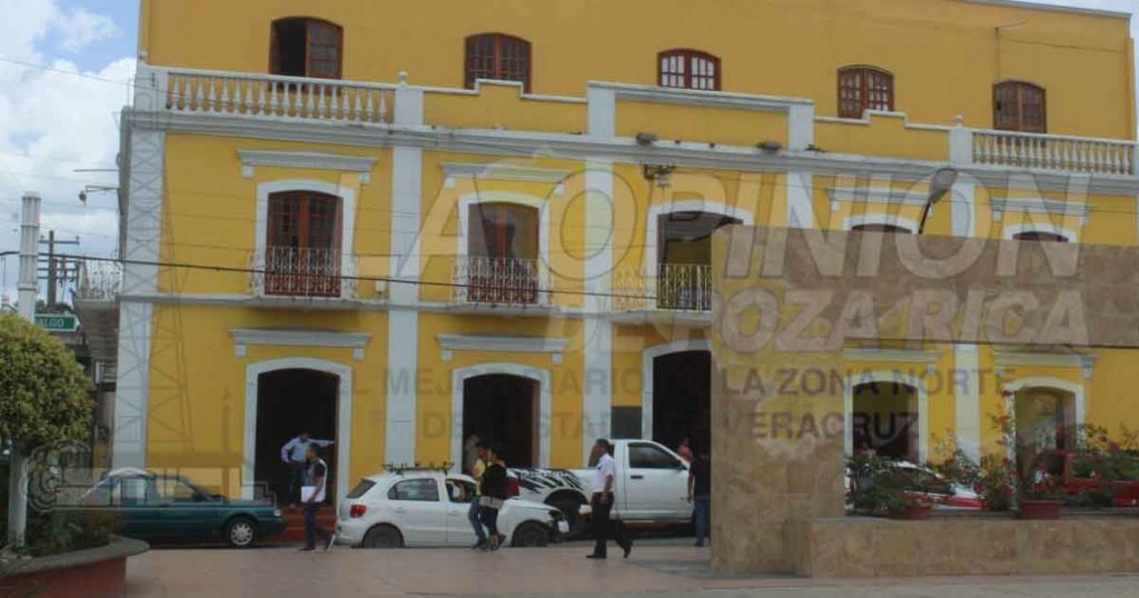 Van por aumento salarial empleados sindicalizados, en Coatzintla