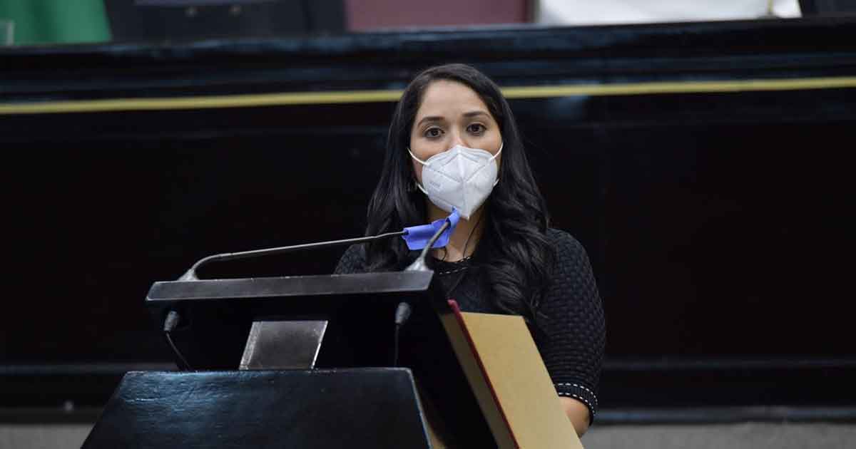 Propone diputada, reforma que garantice agua potable a escuelas de la entidad